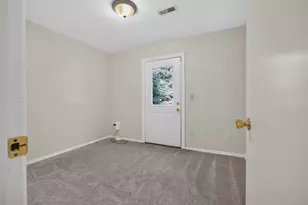 8 Rounds Rd, Bloomington, IL 61704 - Photo 28