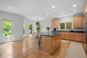 2211 Schiller Ave, Wilmette, IL 60091 - Photo 12