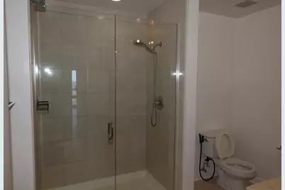 100 E 14th Street #2409, Chicago, IL 60605 - Photo 10