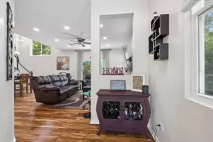 1039 Silver Hill Cir, Joliet, IL 60432 - Photo 2