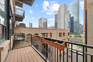 226 N Clinton St, Chicago, IL 60661 - Photo 14
