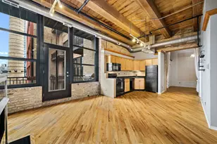 226 N Clinton St, Chicago, IL 60661 - Photo 6