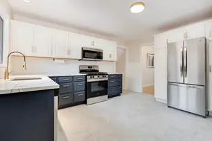 6117 W 80th Street W, Burbank, IL 60459 - Photo 8
