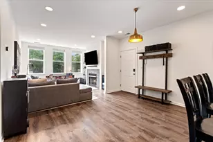 1245 N Orleans St, Chicago, IL 60610 - Photo 12