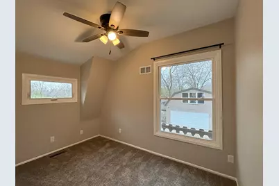 103 N Greenfield Avenue, Crystal Lake, IL 60014 - Photo 20