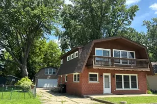 103 N Greenfield Ave, Crystal Lake, IL 60014 - Photo 1