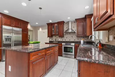 2315 Castilian Circle, Northbrook, IL 60062 - Photo 8