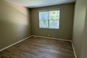 575 Capital Ln, Gurnee, IL 60031 - Photo 14