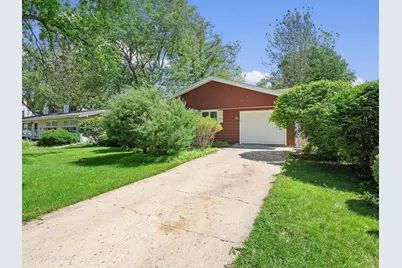 1912 E Willow Avenue, Wheaton, IL 60187 - Photo 2
