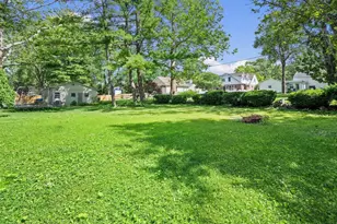 1912 E Willow Ave, Wheaton, IL 60187 - Photo 18