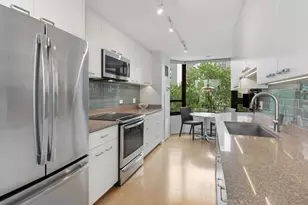 1410 N State Pkwy, Chicago, IL 60610 - Photo 6