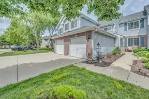 249 Sierra Pass Dr, Schaumburg, IL 60194 - Photo 1