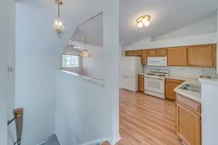 249 Sierra Pass Dr, Schaumburg, IL 60194 - Photo 6