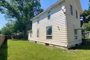 802 Locust St, Prophetstown, IL 61277 - Photo 2