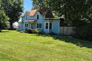409 SW 8th Ave, Aledo, IL 61231 - Photo 2