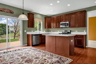 1575 McClellan Dr, Lindenhurst, IL 60046 - Photo 22