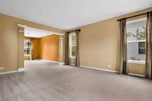 1575 McClellan Dr, Lindenhurst, IL 60046 - Photo 10