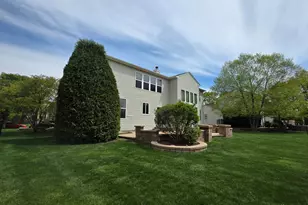 1575 McClellan Dr, Lindenhurst, IL 60046 - Photo 54