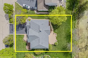 1575 McClellan Dr, Lindenhurst, IL 60046 - Photo 6