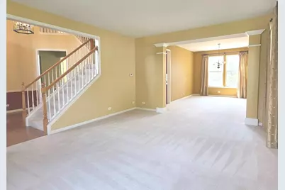 1575 McClellan Drive, Lindenhurst, IL 60046 - Photo 8