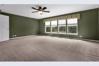 1575 McClellan Drive, Lindenhurst, IL 60046 - Photo 28