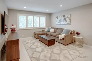 1252 Briarwood Ln, Libertyville, IL 60048 - Photo 6