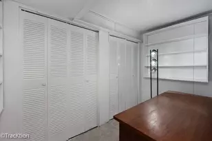 1701 Hartmann Dr, Schaumburg, IL 60193 - Photo 16
