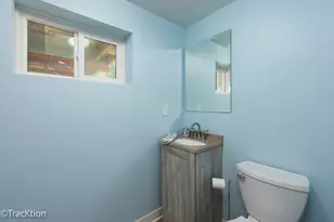 1701 Hartmann Dr, Schaumburg, IL 60193 - Photo 18