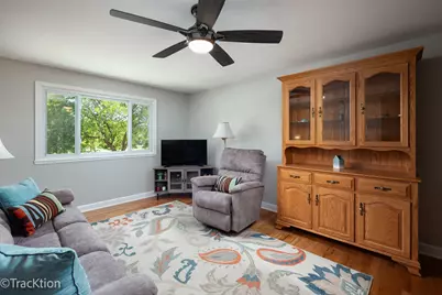1701 Hartmann Drive, Schaumburg, IL 60193 - Photo 4