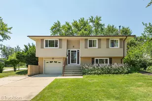1701 Hartmann Dr, Schaumburg, IL 60193 - Photo 1