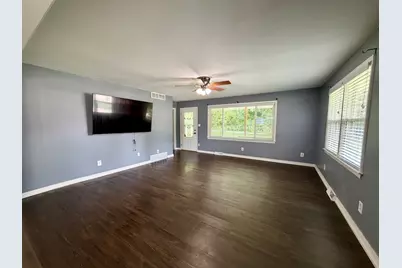 7748-125 E 3000 North Road, Manville, IL 61319 - Photo 4