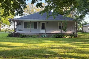 7748-125 E 3000 North Rd, Manville, IL 61319 - Photo 1