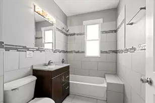 5344 W Eddy St, Chicago, IL 60641 - Photo 4