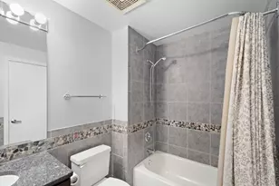 811 W 15th Pl, Chicago, IL 60608 - Photo 12