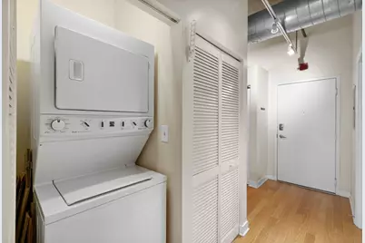 811 W 15th Place #502, Chicago, IL 60608 - Photo 14
