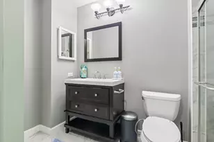1025 Longford Dr, Westmont, IL 60559 - Photo 32