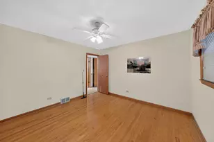 3942 N Oconto Ave, Chicago, IL 60634 - Photo 14