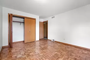 2720 N Bayview Ln, McHenry, IL 60051 - Photo 10