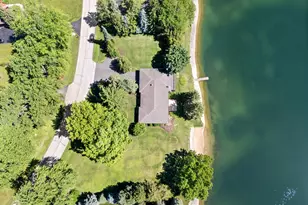 2720 N Bayview Ln, McHenry, IL 60051 - Photo 36