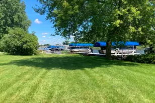 2720 N Bayview Ln, McHenry, IL 60051 - Photo 52