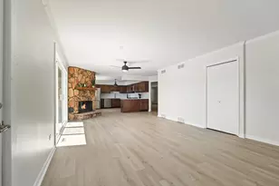 2720 N Bayview Ln, McHenry, IL 60051 - Photo 6