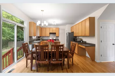 596 W Dalton Drive, Round Lake, IL 60073 - Photo 12