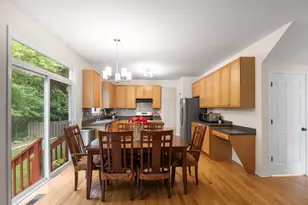 596 W Dalton Dr, Round Lake, IL 60073 - Photo 12