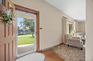 2474 College Rd, Downers Grove, IL 60516 - Photo 8