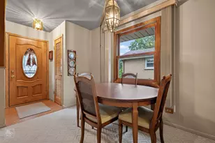 1012 Marshall Dr, Des Plaines, IL 60016 - Photo 4
