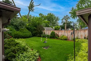 1012 Marshall Dr, Des Plaines, IL 60016 - Photo 18