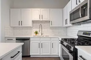 720 N Larrabee St, Chicago, IL 60654 - Photo 4