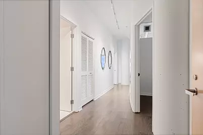 720 N Larrabee Street #1709, Chicago, IL 60654 - Photo 2