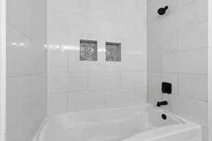 720 N Larrabee St, Chicago, IL 60654 - Photo 18