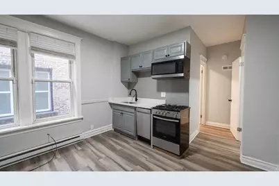 3649 W Montrose Avenue #1M, Chicago, IL 60618 - Photo 4